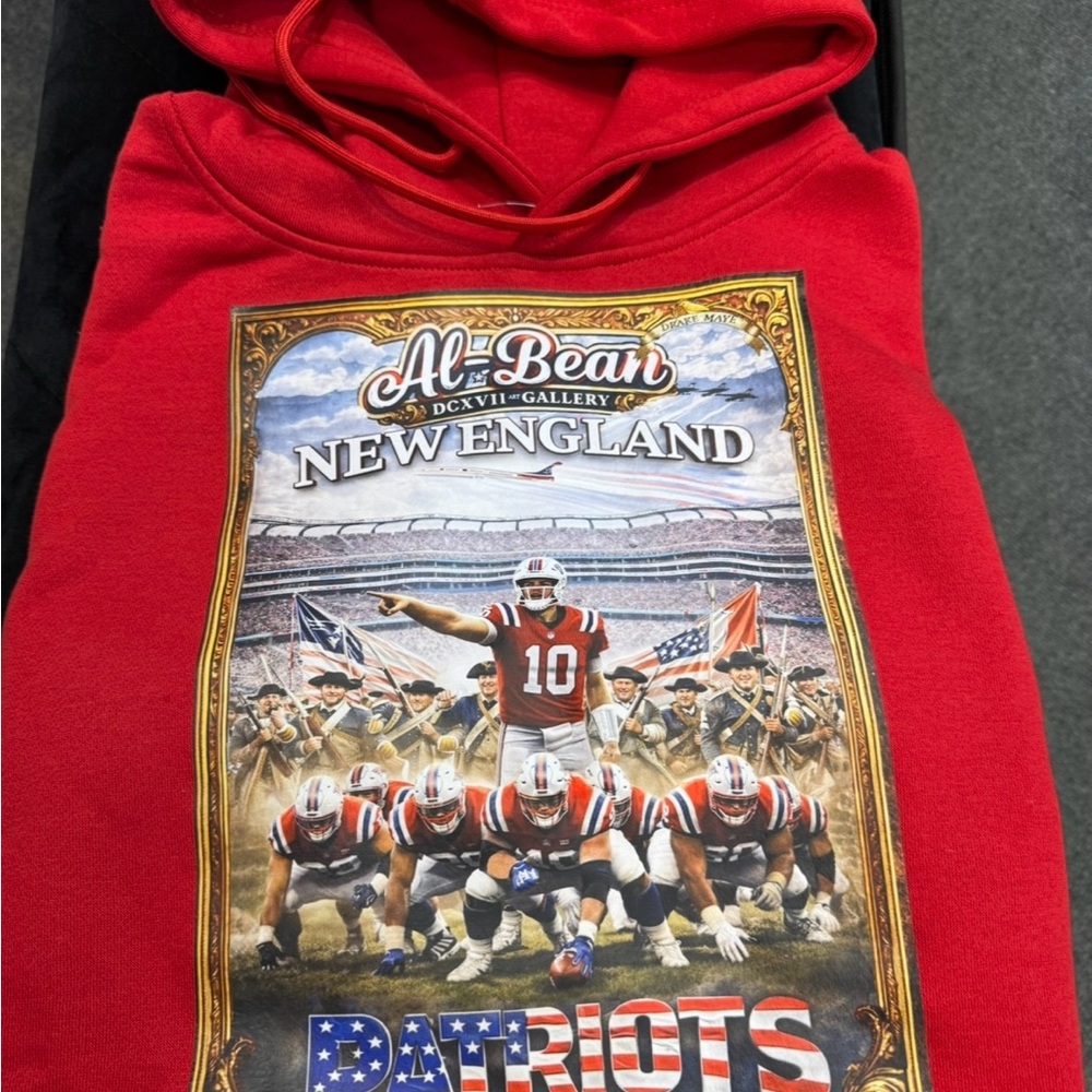 Red Drake Maye New England Patriots Large Hoodie